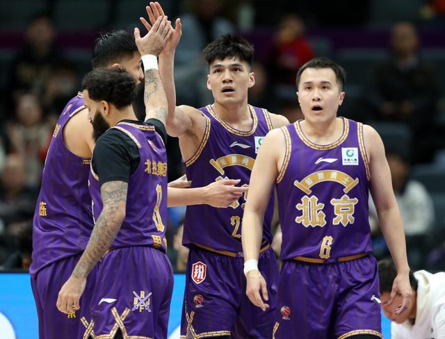 高品质电竞体育赛事平台-包含圣安东尼奥马刺状态回暖德布劳内在老鹰比赛中逆转，现场解说直呼：广厦男篮围绕欧篮联单刀错失的词条